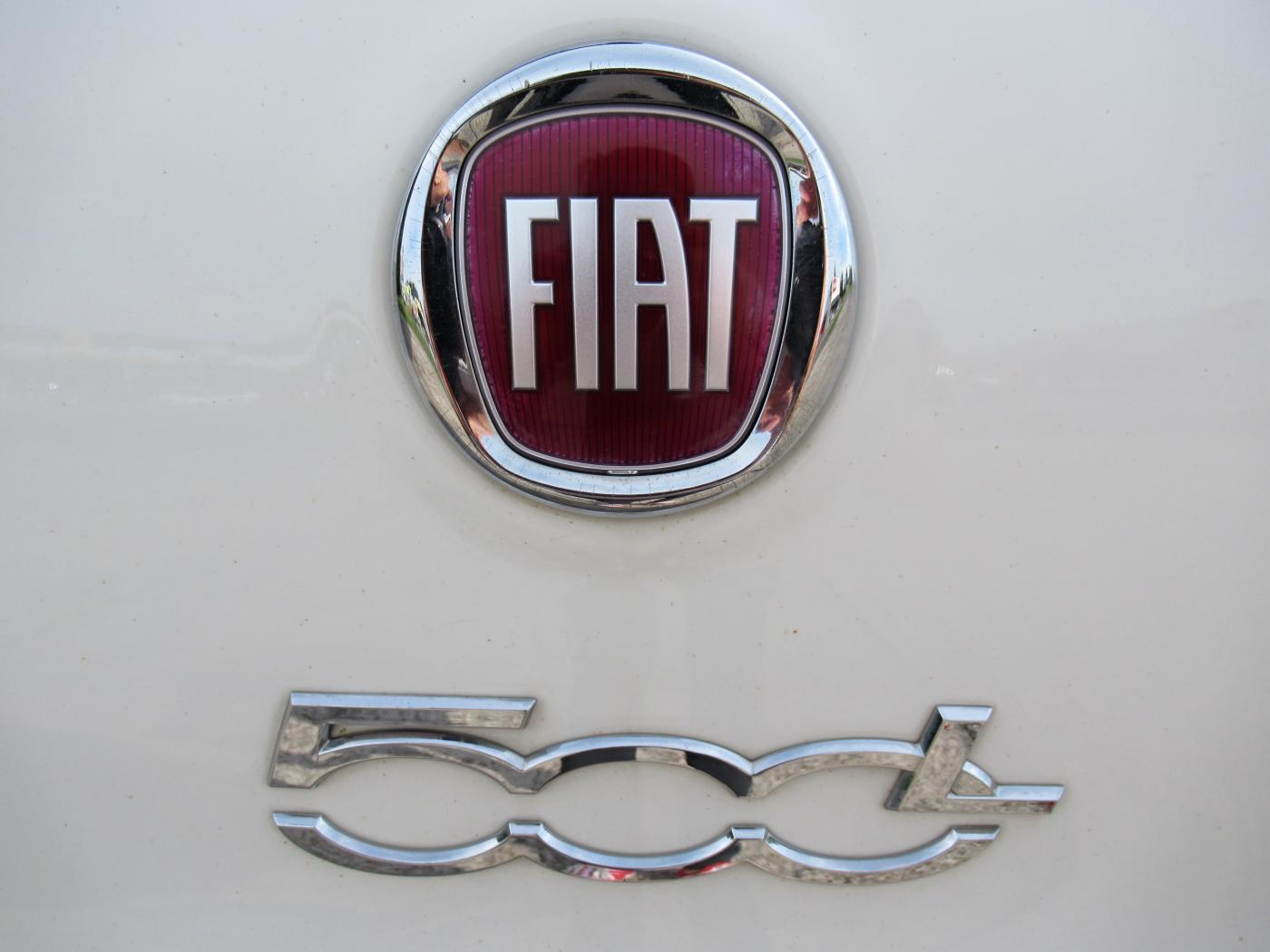 Fiat 500L 1,4i 16V Servisní knížka !!!