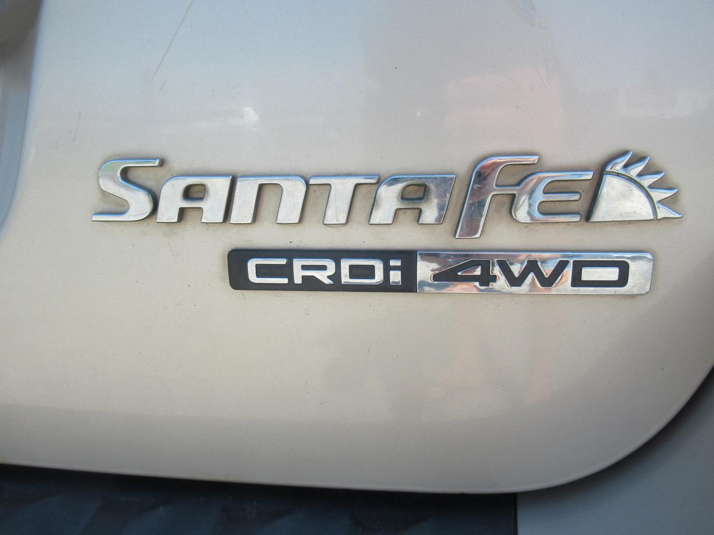 Hyundai Santa Fe 2,2 CRDI Automat - 4x4  -  Servisní