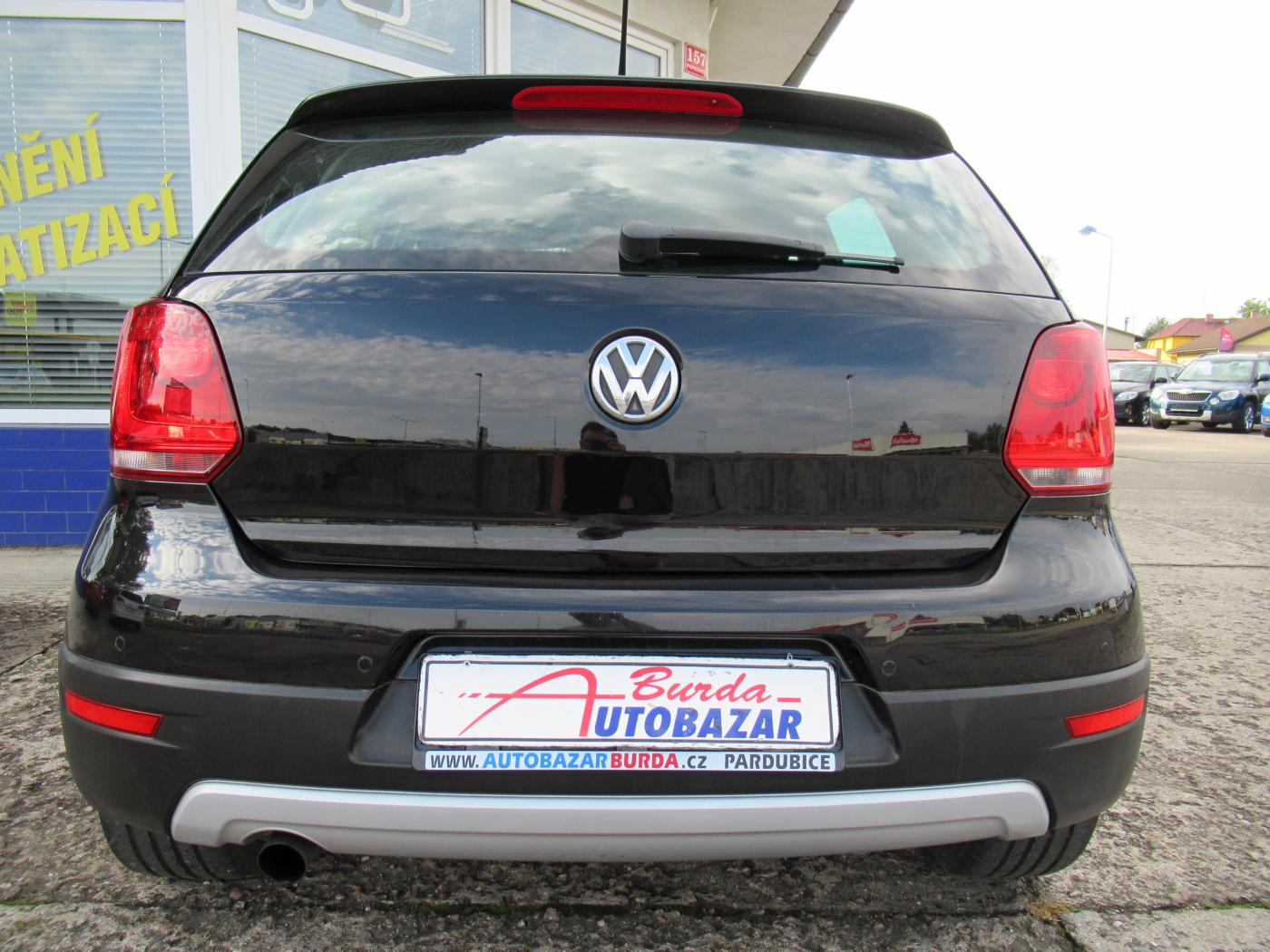 Volkswagen Polo CROSS 1,4i Servisní knížka !!!