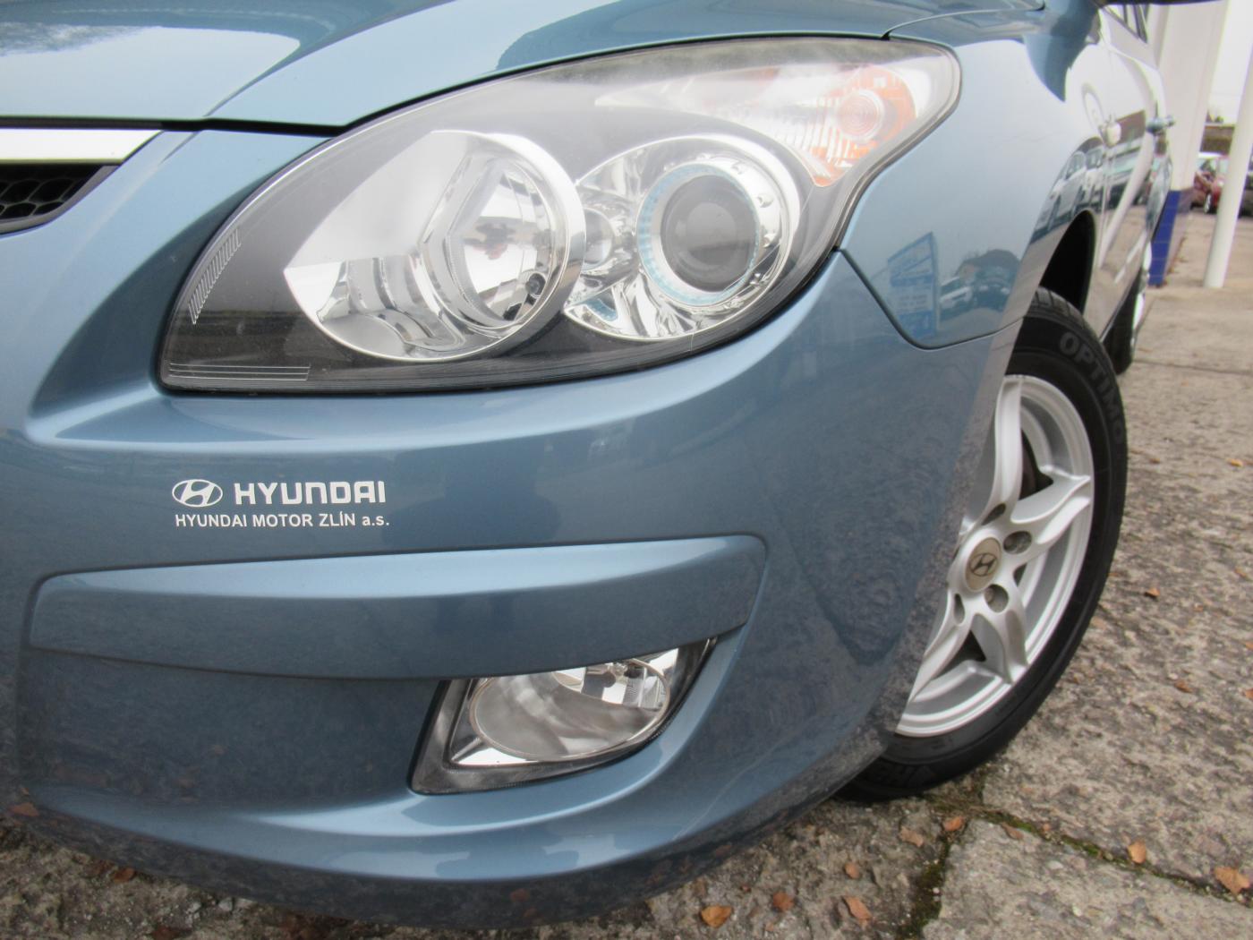 Hyundai I30 1,4i Koupeno v ČR - Servisní knížka